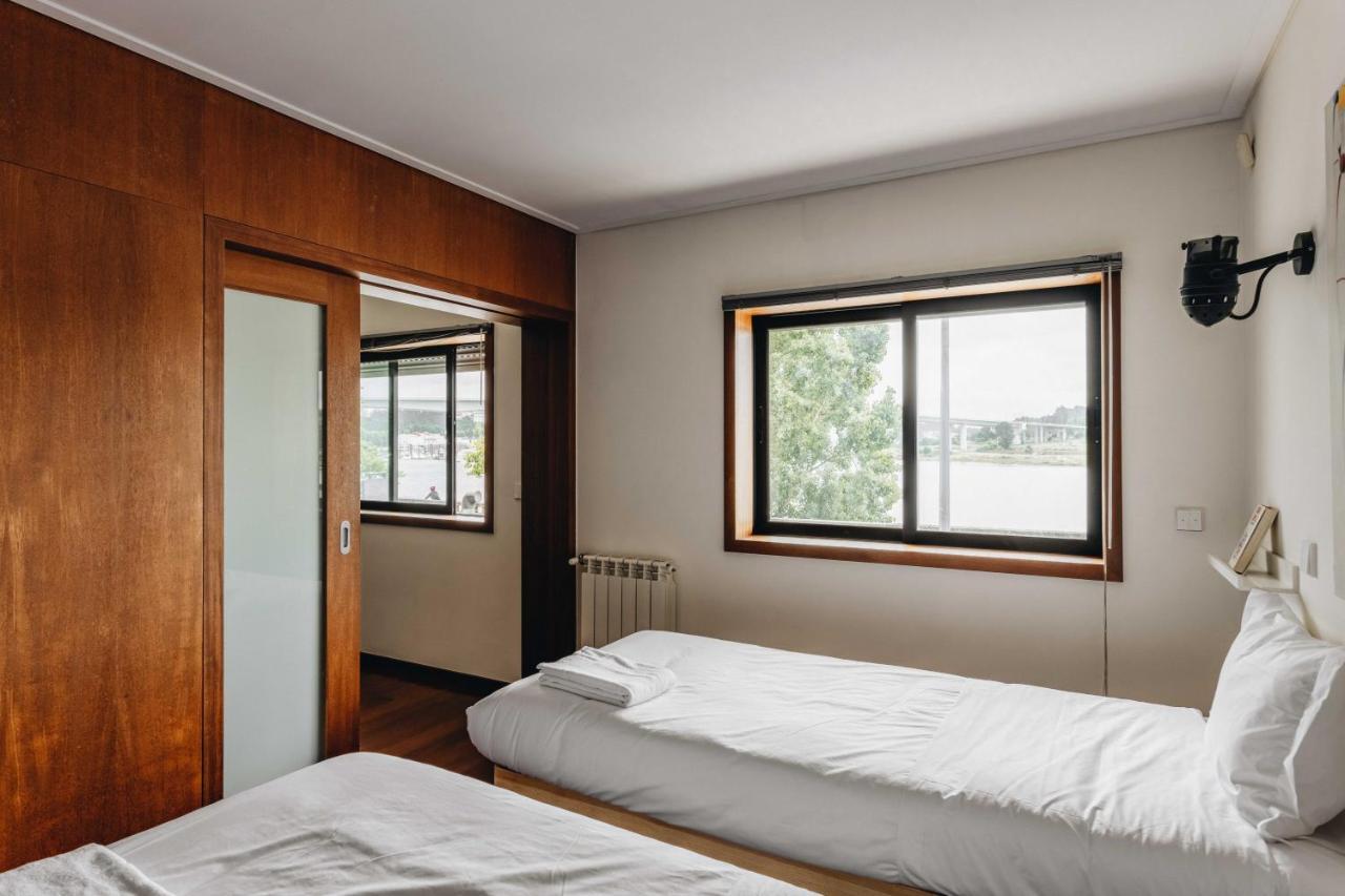 Riverfront Haven Family'S Choice With Free Garage Porto Dış mekan fotoğraf