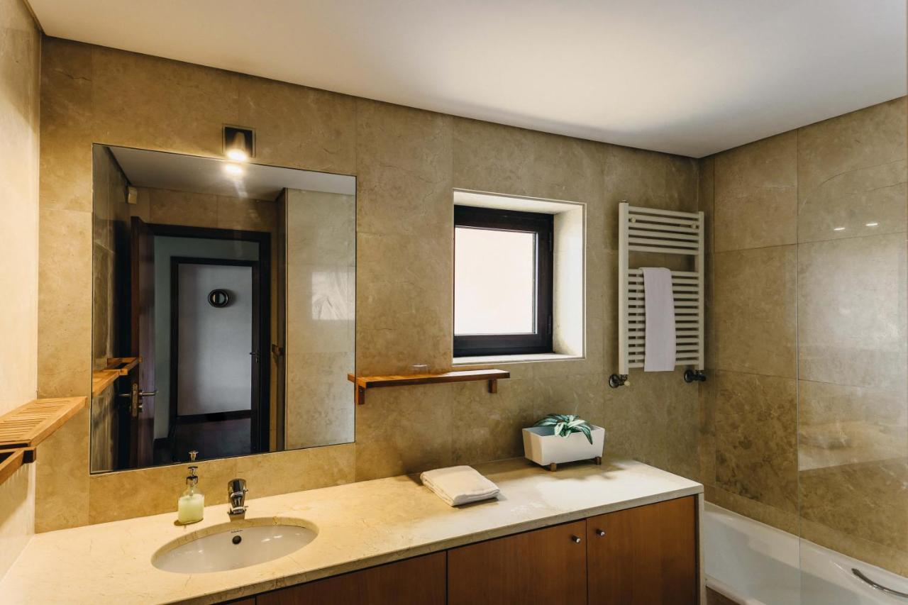 Riverfront Haven Family'S Choice With Free Garage Porto Dış mekan fotoğraf